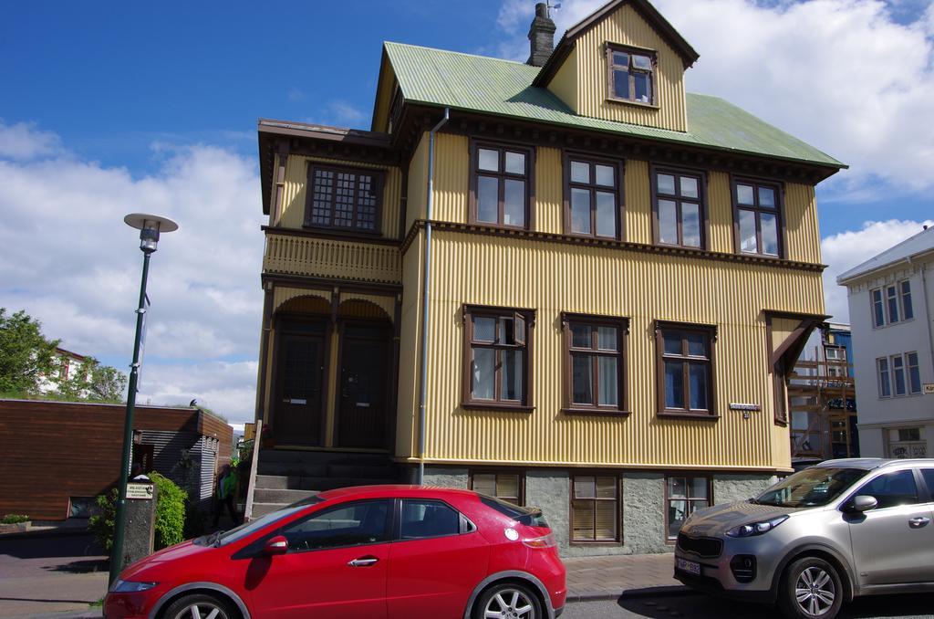 Felicia'S Flat Lägenhet Reykjavík Exteriör bild